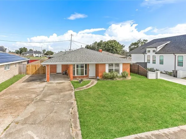 209 Bear Dr, Arabi, LA 70032