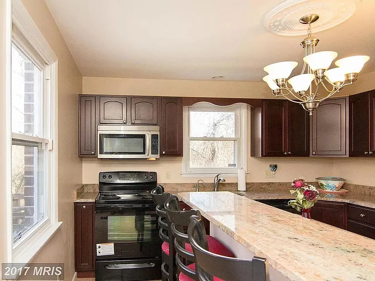 1201 Cowpens Ave — Photo 9