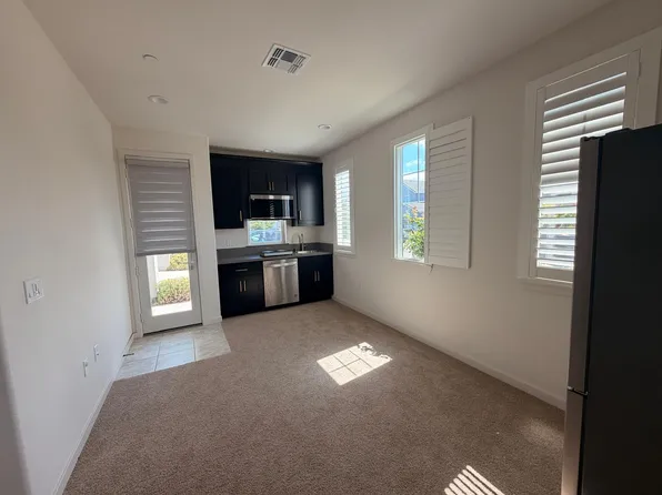 3185 Garden Farms Ave, Lathrop, CA 95330