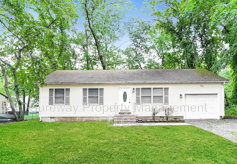 50 Dahlia St — Photo 1