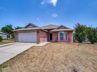 105 SW Kensington Ct, Rhome, TX 76078