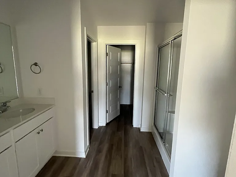 525 Arizona St — Photo 12