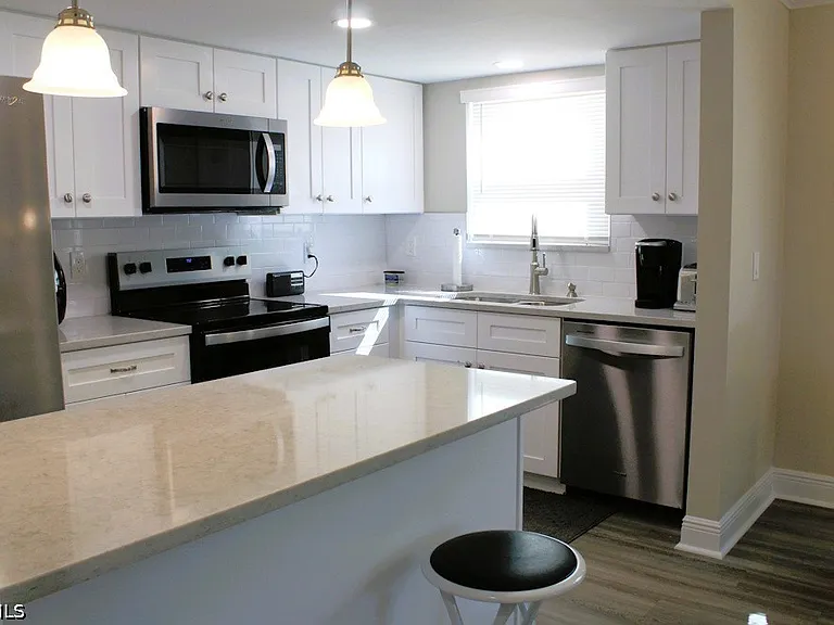 16881 Davis Rd #112 — Photo 10