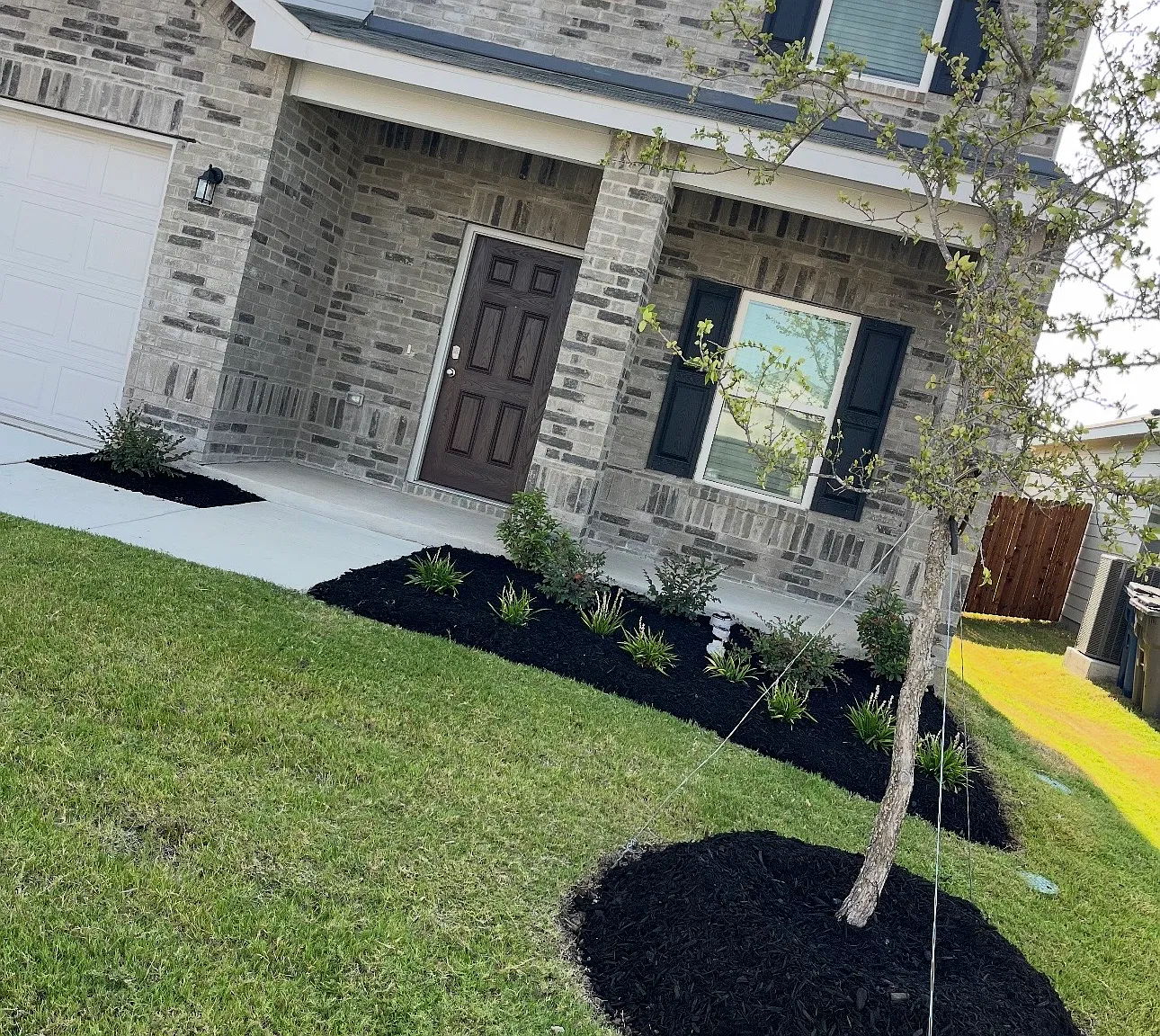 3 bed, 1570 sqft, $2,100 — Photo 3