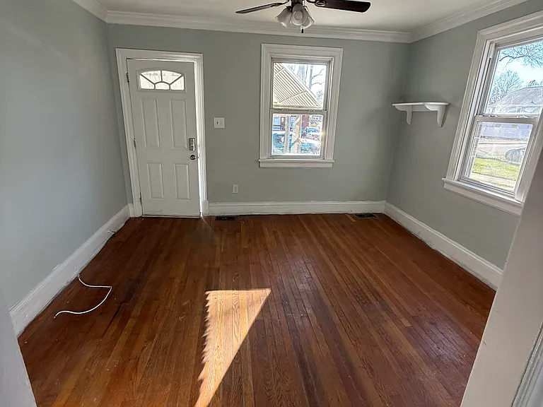 1410 Whatley St — Photo 5