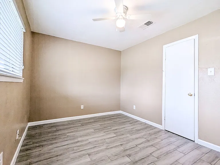 5220 Antha St — Photo 10
