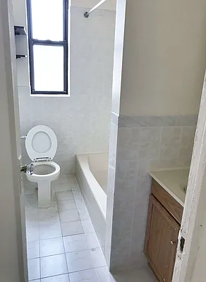 Rented by 1st Premier Realty Network Inc | media 4