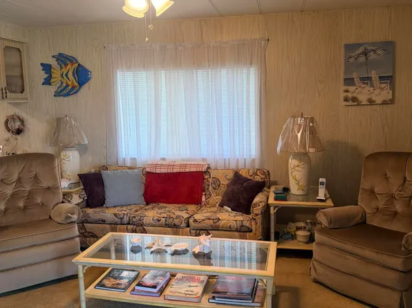 5603 Lagoon Drive, Dania Beach, FL 33312