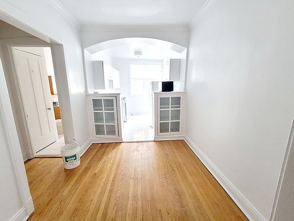 4th image of 7026 N Sheridan Rd APT 3