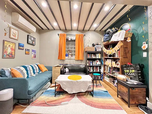 Living room, photo 2