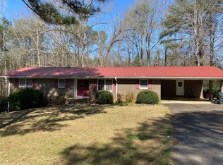 1898 Cathy Cir, Alexander City, AL 35010