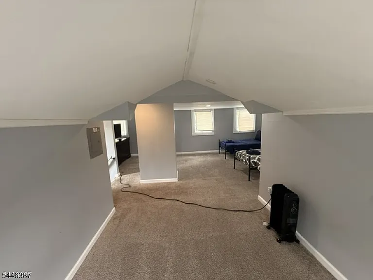 208 Laurel Ave — Photo 7