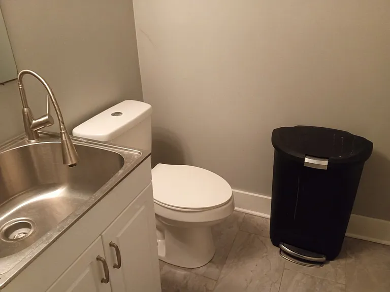 419 N Holly St — Photo 7