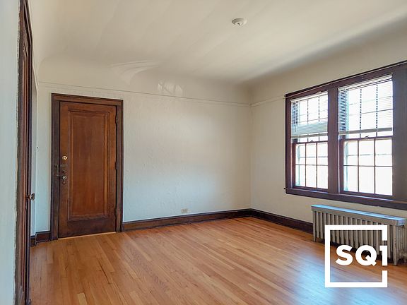 2nd image of 3320 N Menard Ave Unit 2