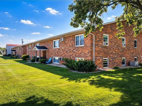 102 Lake Ave S APT 8, Spicer, MN 56288