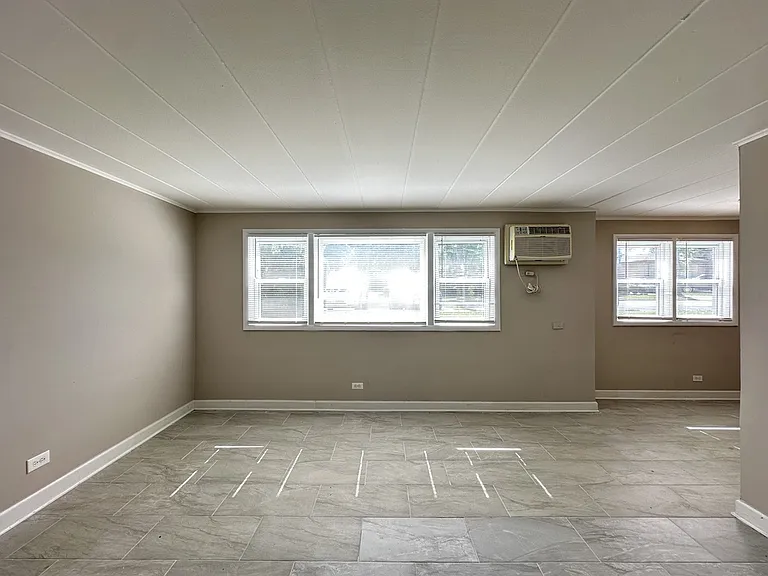 9630 Ivanhoe Ave #2 — Photo 11