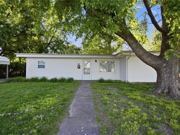 721 S 28th St, Mattoon, IL 61938