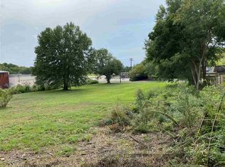 S Van Buren, Henderson, TX 75654