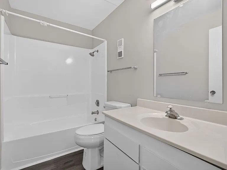 Willow Knolls Apartments — Photo 47
