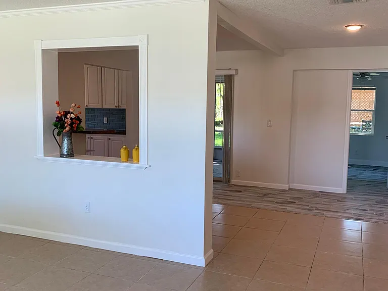 825 Clarke Ave — Photo 24