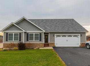 31 Pine Ave, Johnstown, NY 12095