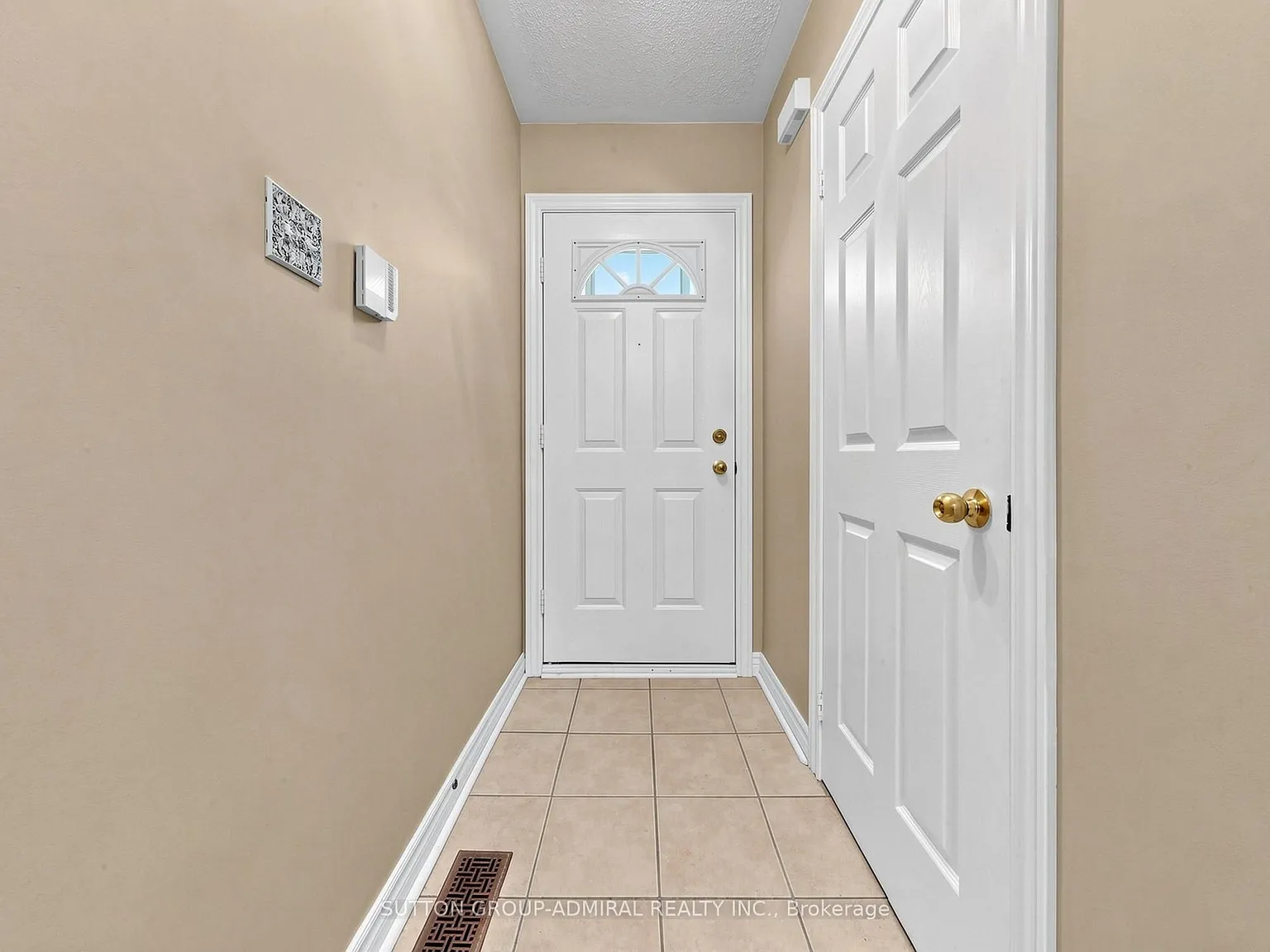 3 bed, $3,500 — Photo 3
