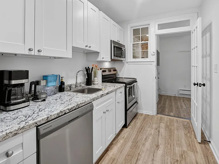 1211 Simms Pl NE — Photo 6