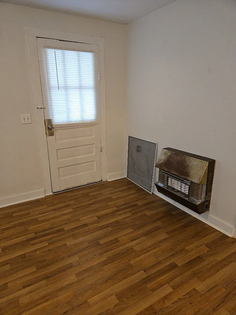 2 bed, 1.0 bath, $1,250 — Photo 4