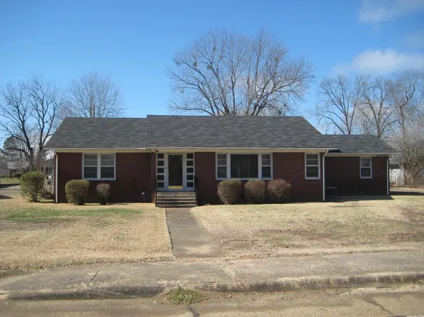 1101 Reine St S, Mena, AR 71953