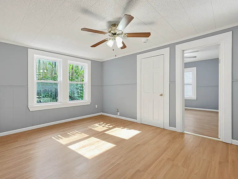12-12R Granite St #1 — Photo 8