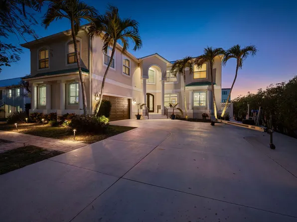 132 E Hilo St, Naples, FL 34113