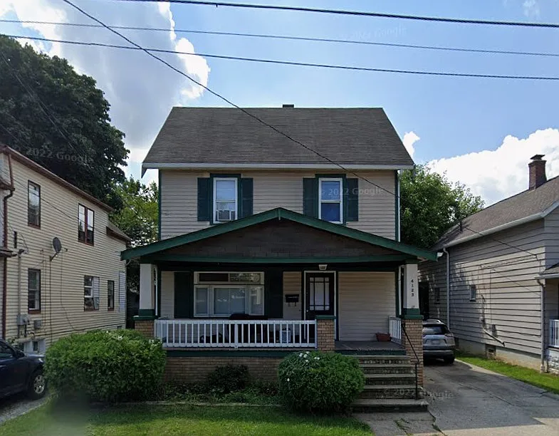 4123 Stickney Ave