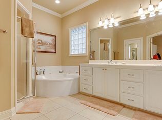 526 Villaridge Dr, Baton Rouge, LA 70810