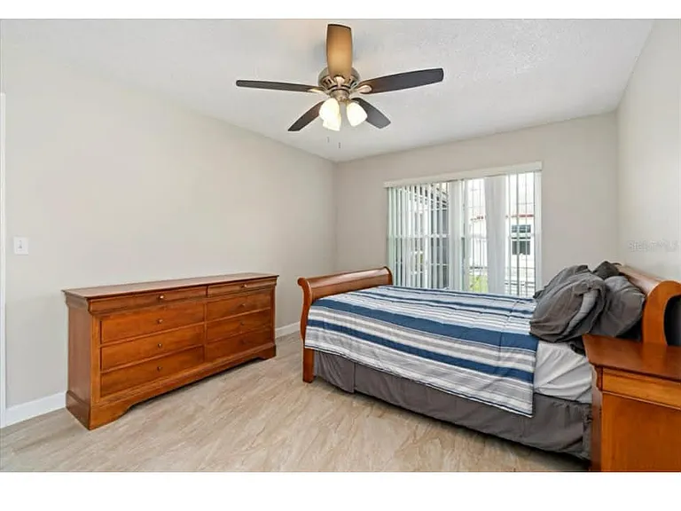 2921 Wainwright Ct — Photo 2