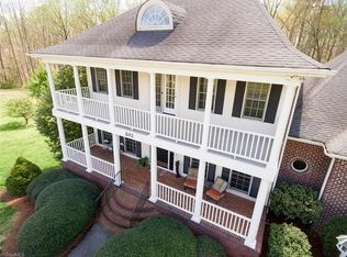 202 Marchmont Dr, Advance, NC 27006