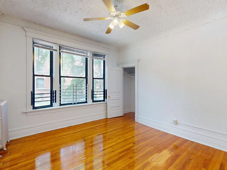 5401-5403 S. Woodlawn Avenue — Photo 81