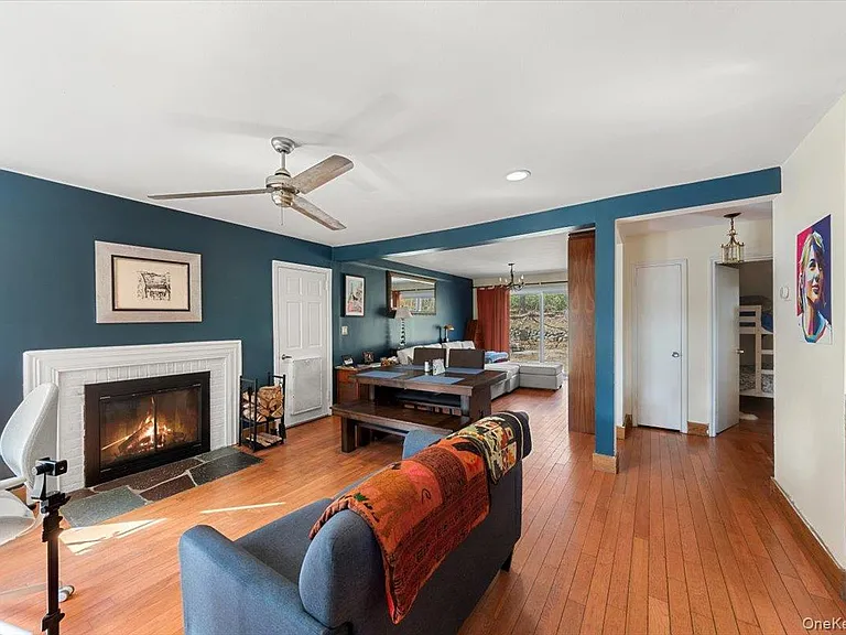 10 Taft Ln — Photo 3