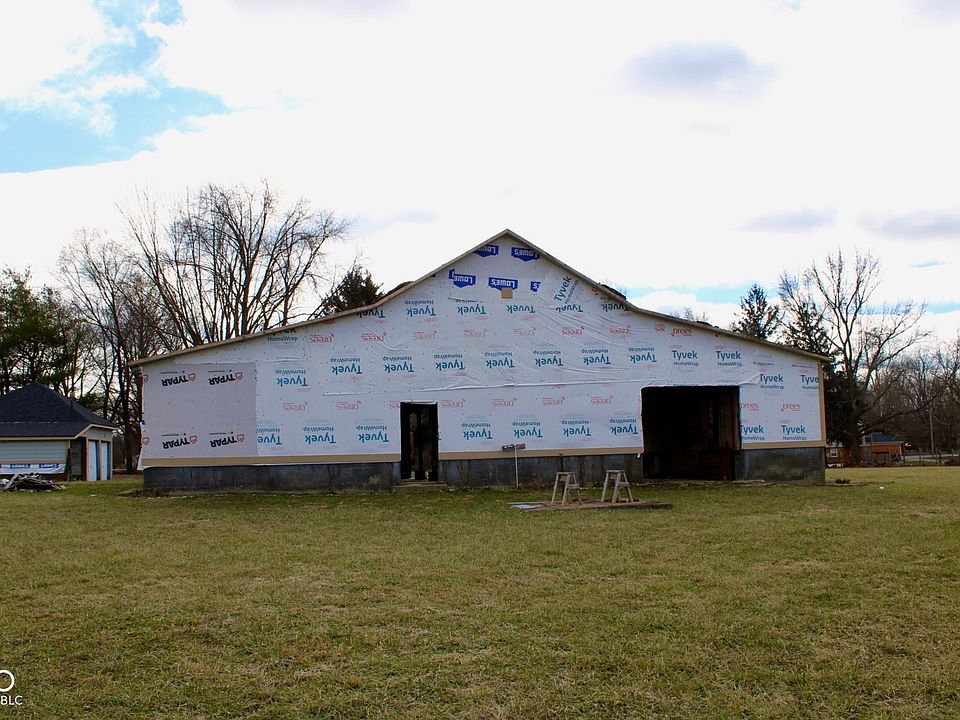 1st image of 5216 W Southport Rd