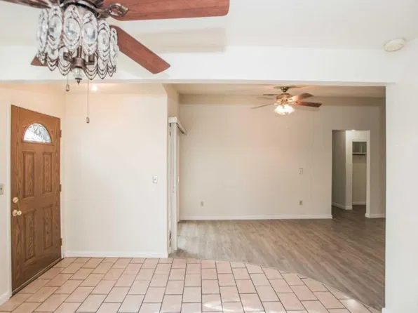 7246 Fletcher Farm Dr, Sacramento, CA 95828
