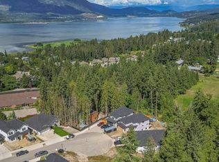 1450 21st St NE, Salmon Arm, BC V1E 2K9