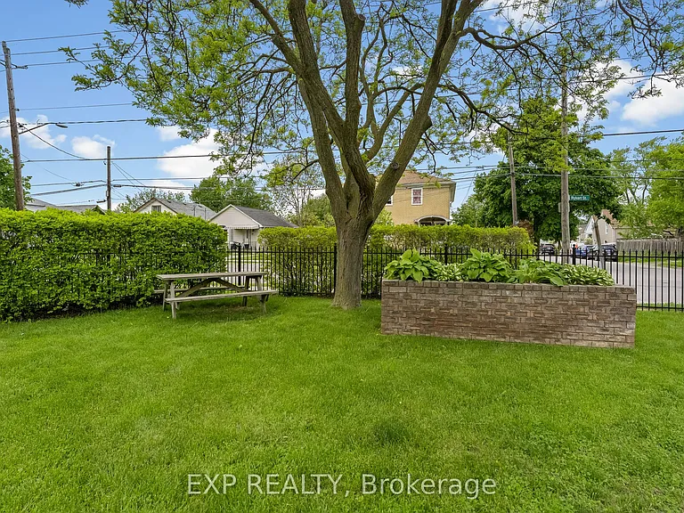 41 Rykert St #406 — Photo 2