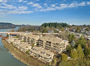 324 SE Spokane St #2, Portland, OR