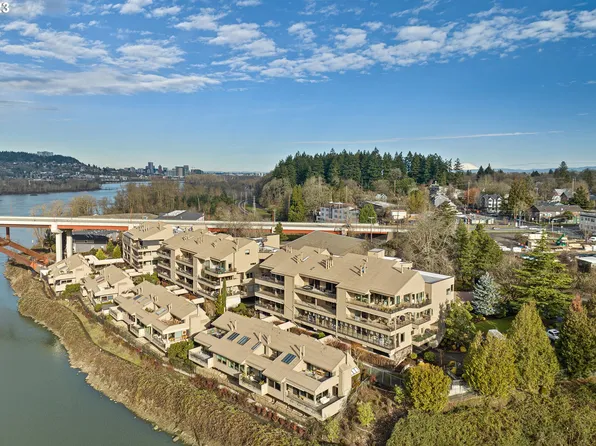 324 SE Spokane St #2, Portland, OR 97202