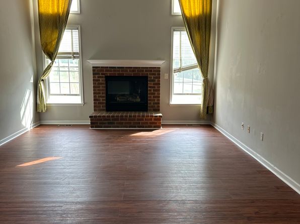 903 Crestview Ter