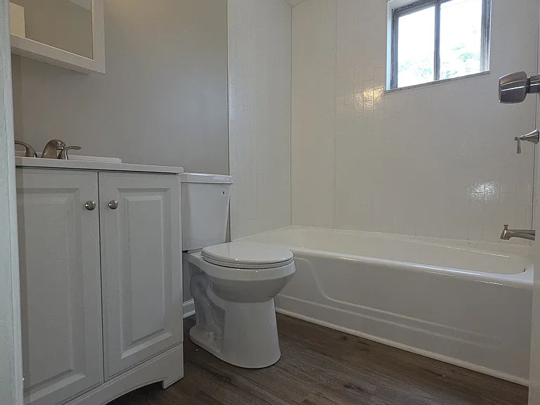 2306 Meyer Ave #1 — Photo 9