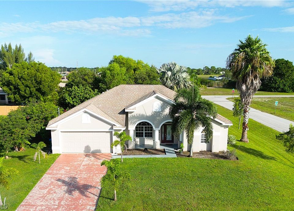 1st image of 2101 NW 14th Ter
