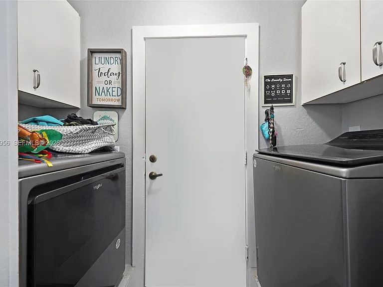 4152 Sapphire Ter — Photo 32