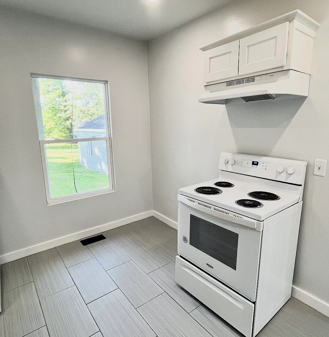 3 bed, 800 sqft, $1,250 — Photo 4