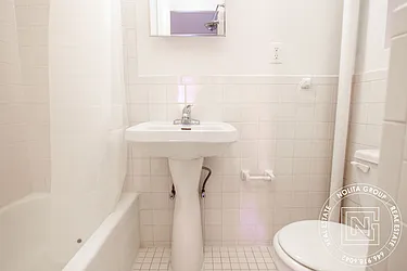 Rented by Nolita Group