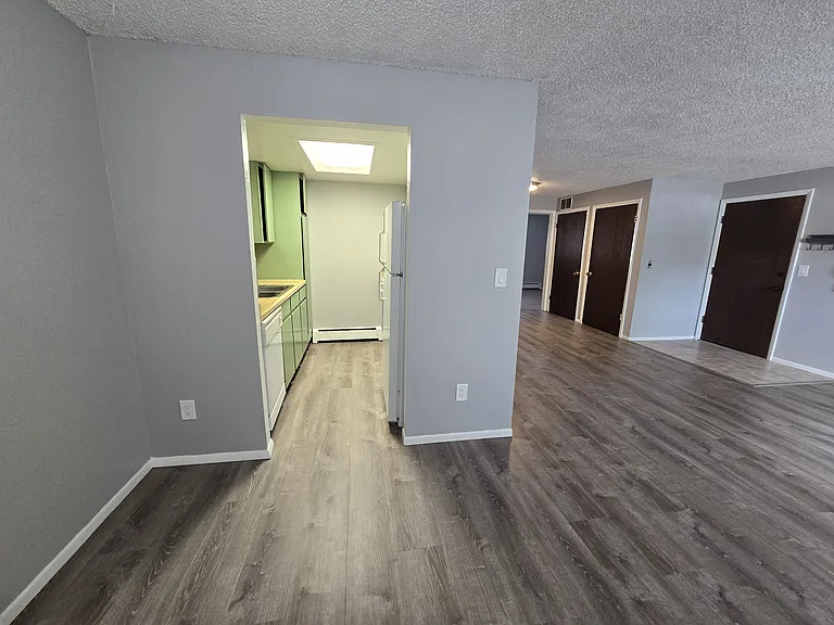 1140 Walnut Ave #8 — Photo 7
